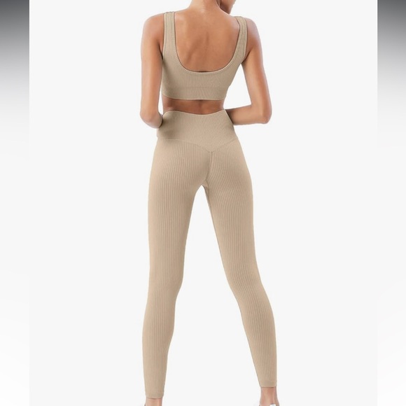 Tan Ribbed Two-Piece Set - Picture 4 of 4